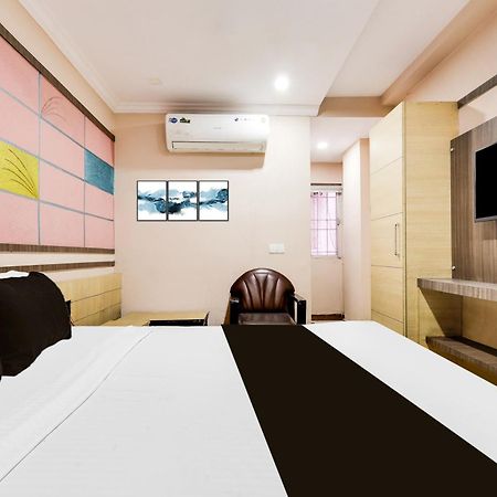 Hotel O Port Road Near Poorna Market Visakhapatnam Esterno foto