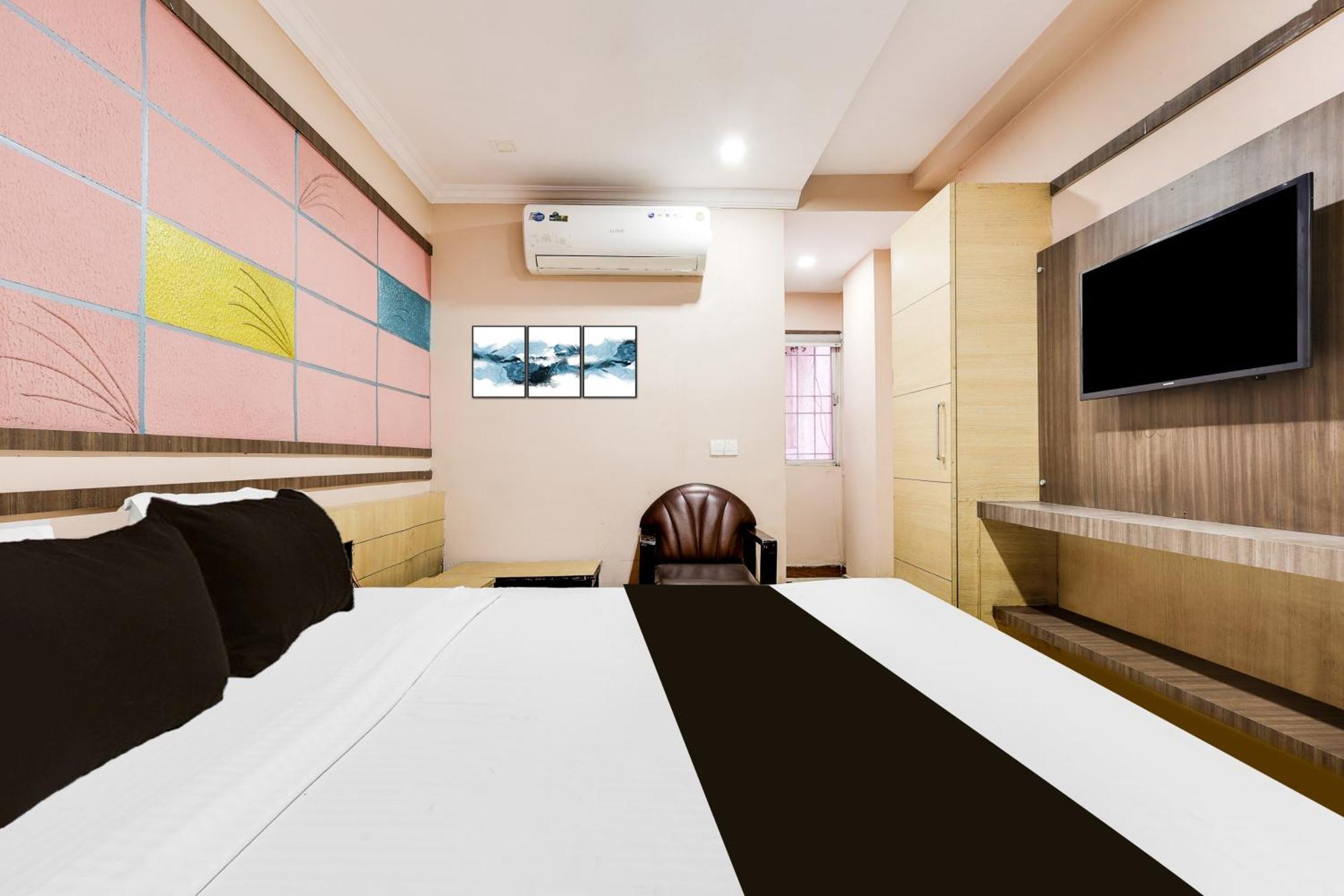 Hotel O Port Road Near Poorna Market Visakhapatnam Esterno foto
