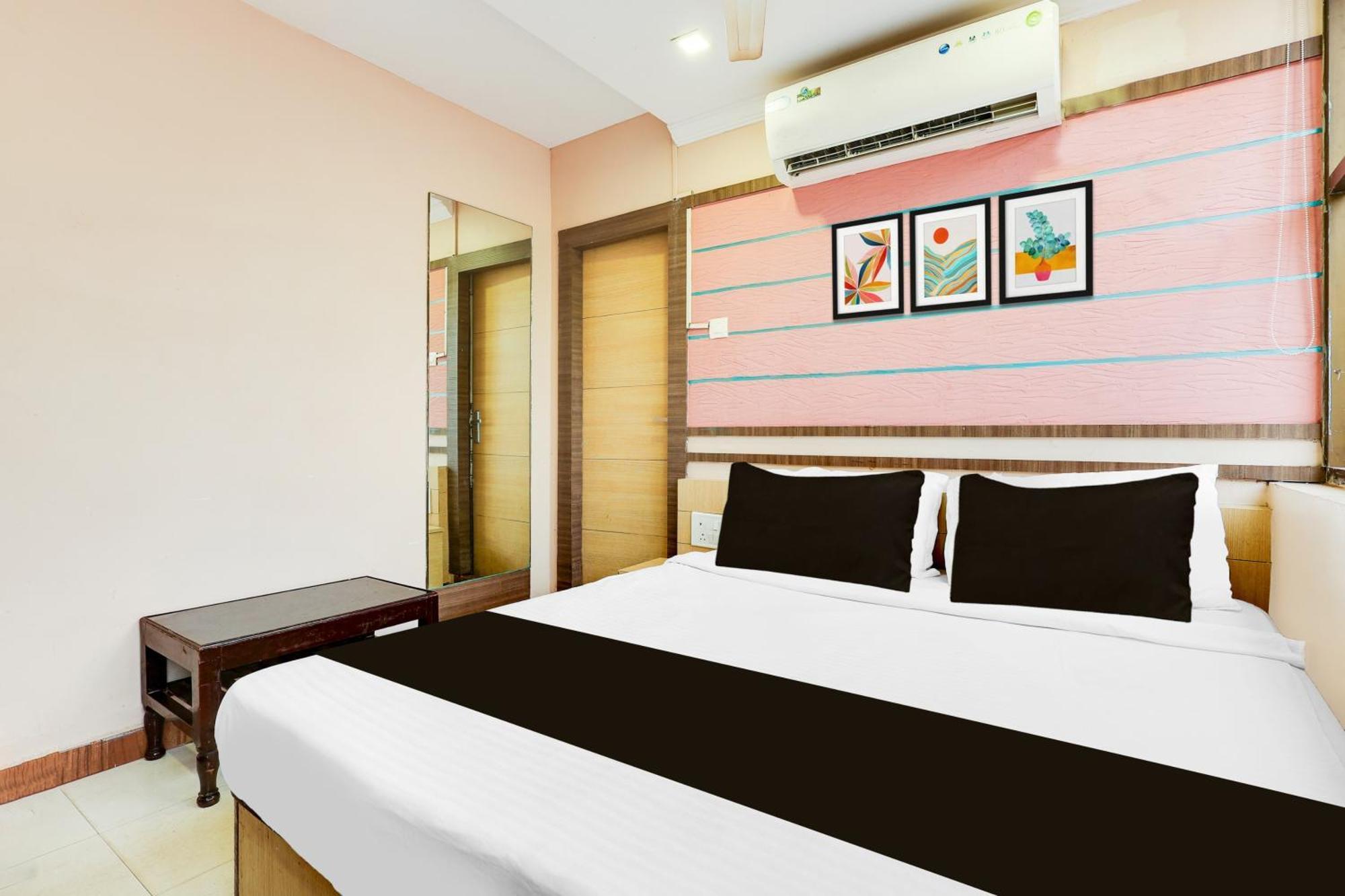 Hotel O Port Road Near Poorna Market Visakhapatnam Esterno foto